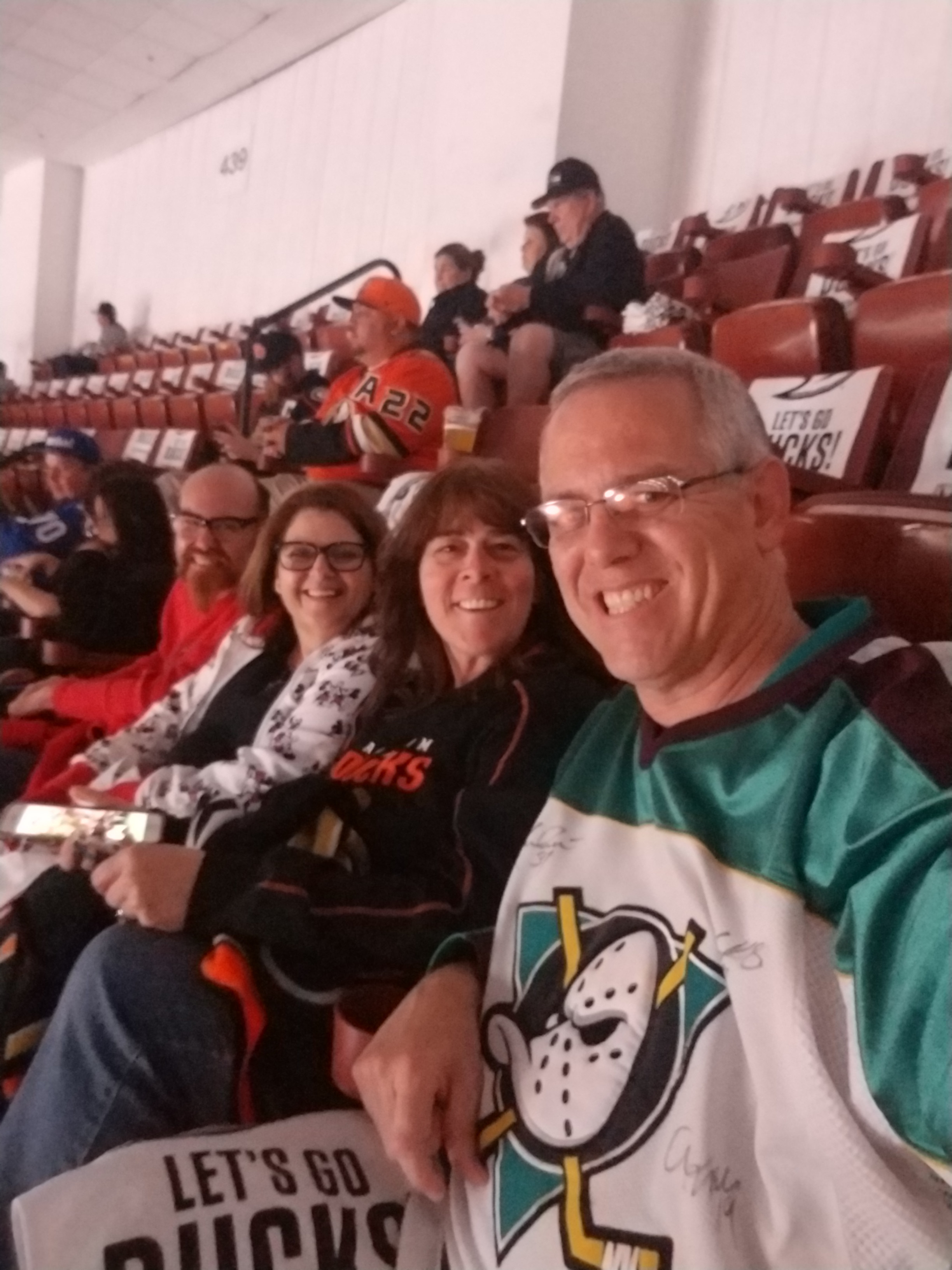 Anaheim Ducks vs. Edmonton Oilers - NHL - Antis Roofing Community Corner