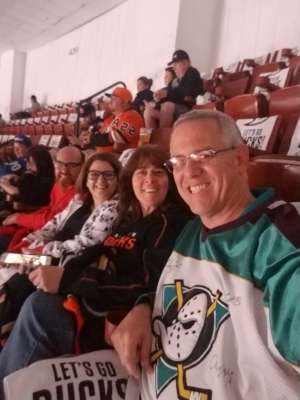 Anaheim Ducks vs. Edmonton Oilers - NHL - Antis Roofing Community Corner
