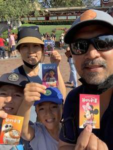 Disneyland 4-Day Park Hopper passes
