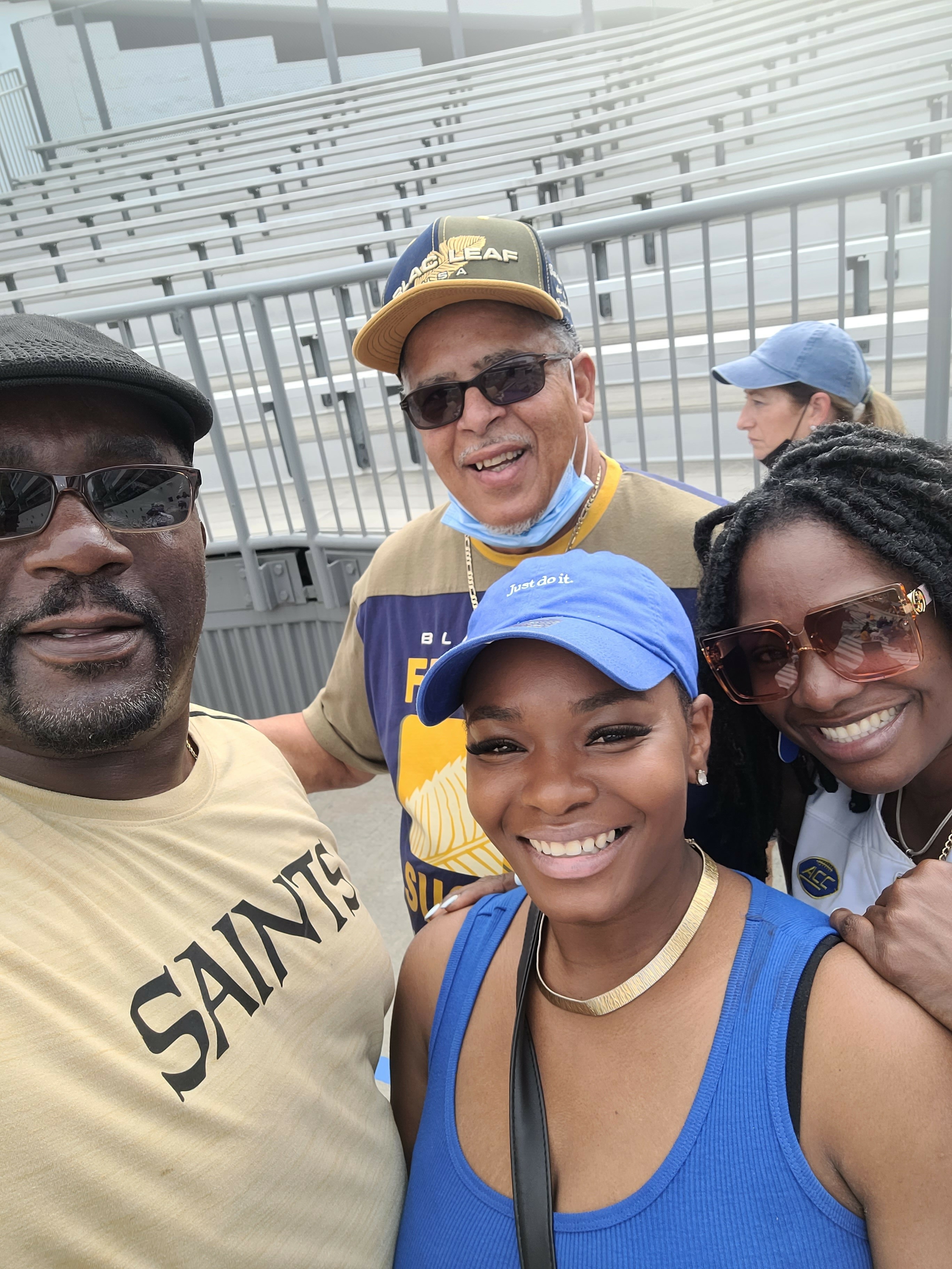 Georgia Tech. Yellow Jackets vs. University of Pittsburgh Panthers - NCAA Football