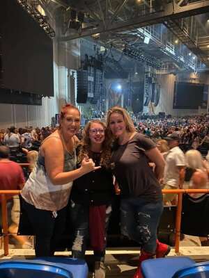 Angela attended Maroon 5 on Sep 8th 2021 via VetTix 