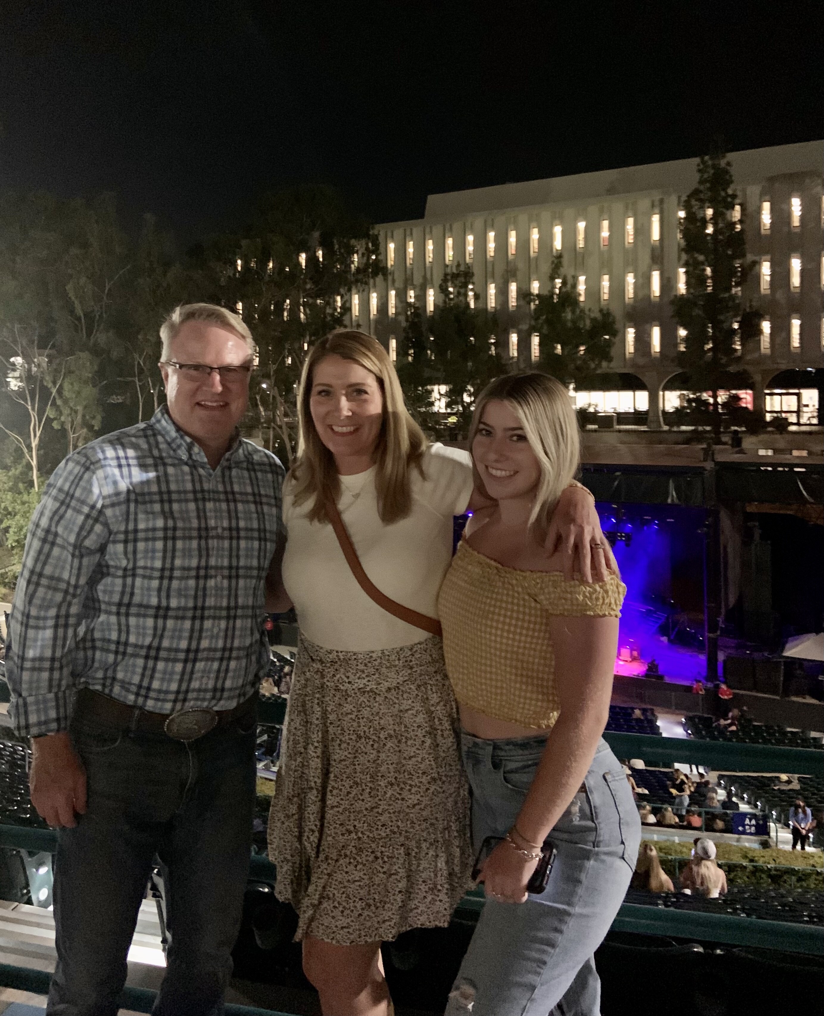 Brett Young: the Weekends Tour