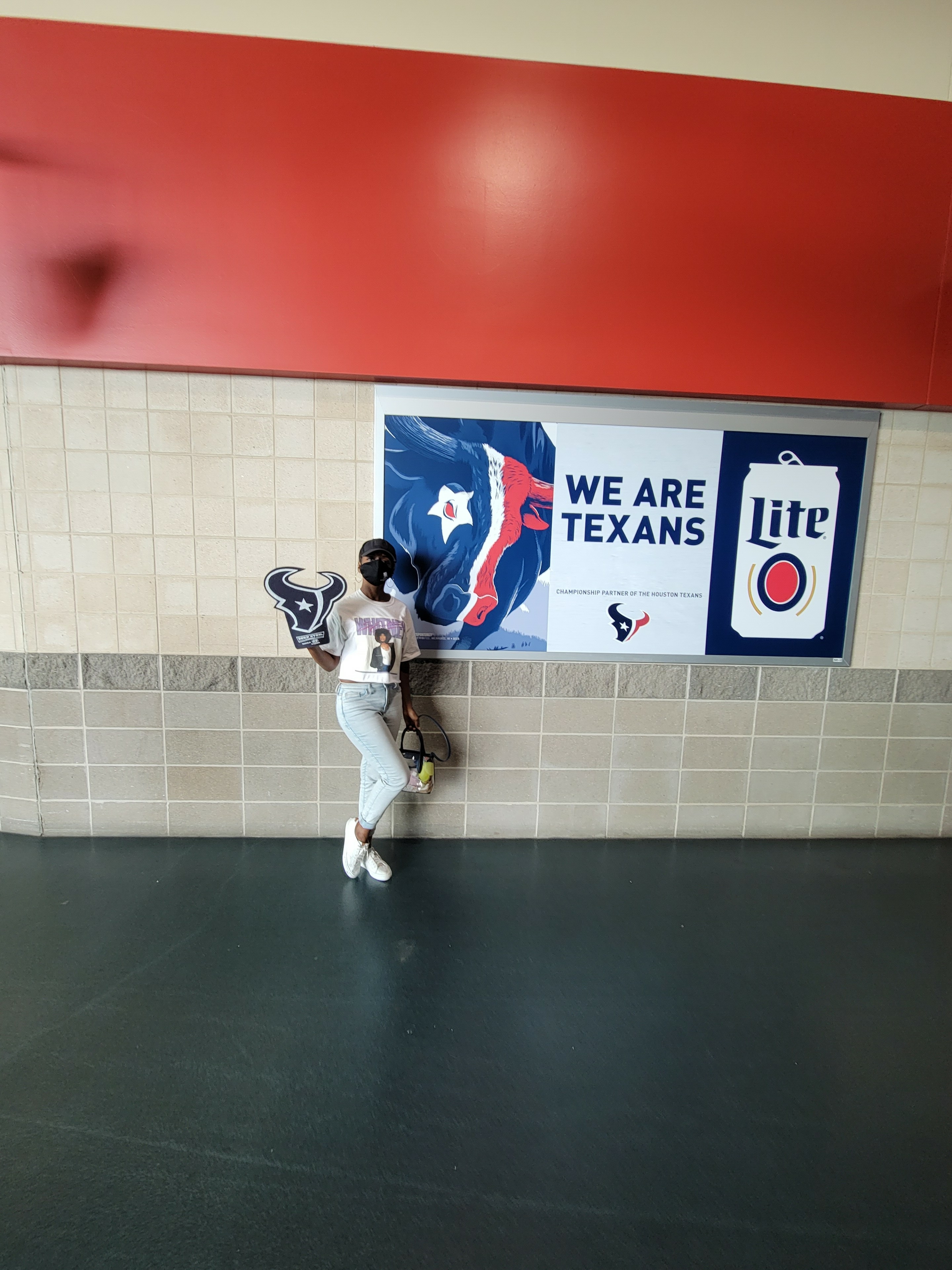 Houston Texans vs. Los Angeles Chargers - NFL vs Los Angeles Chargers
