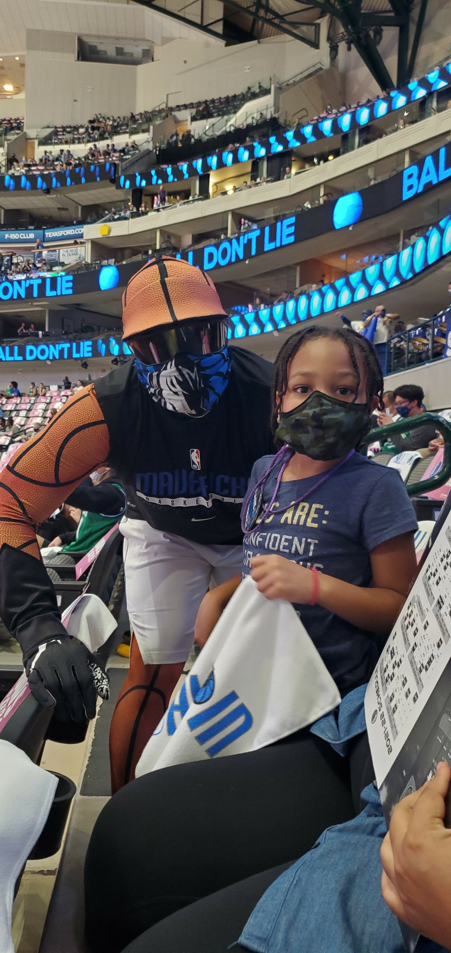 Dallas Mavericks vs. Sacramento Kings - NBA