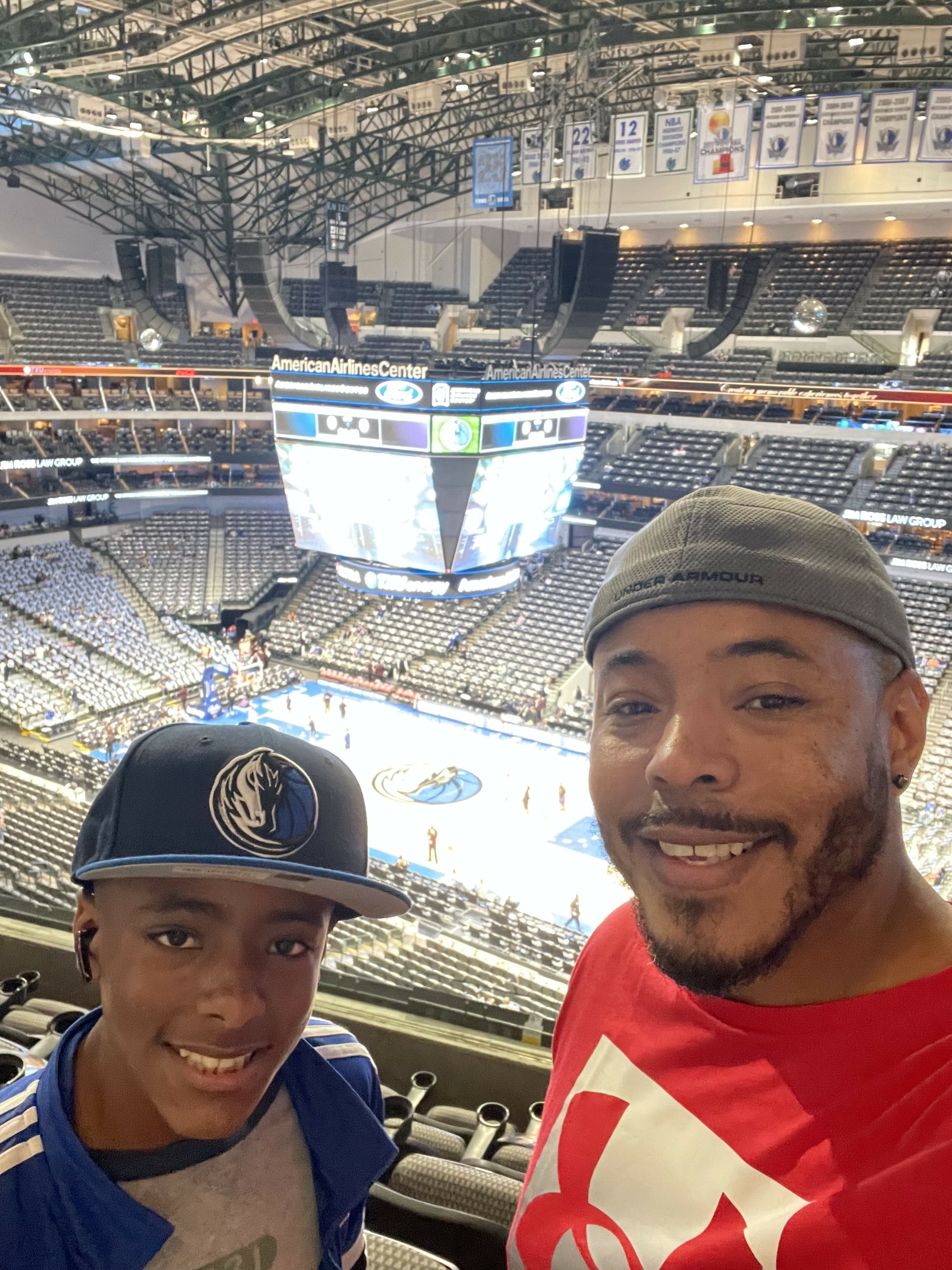 Dallas Mavericks vs. Sacramento Kings - NBA