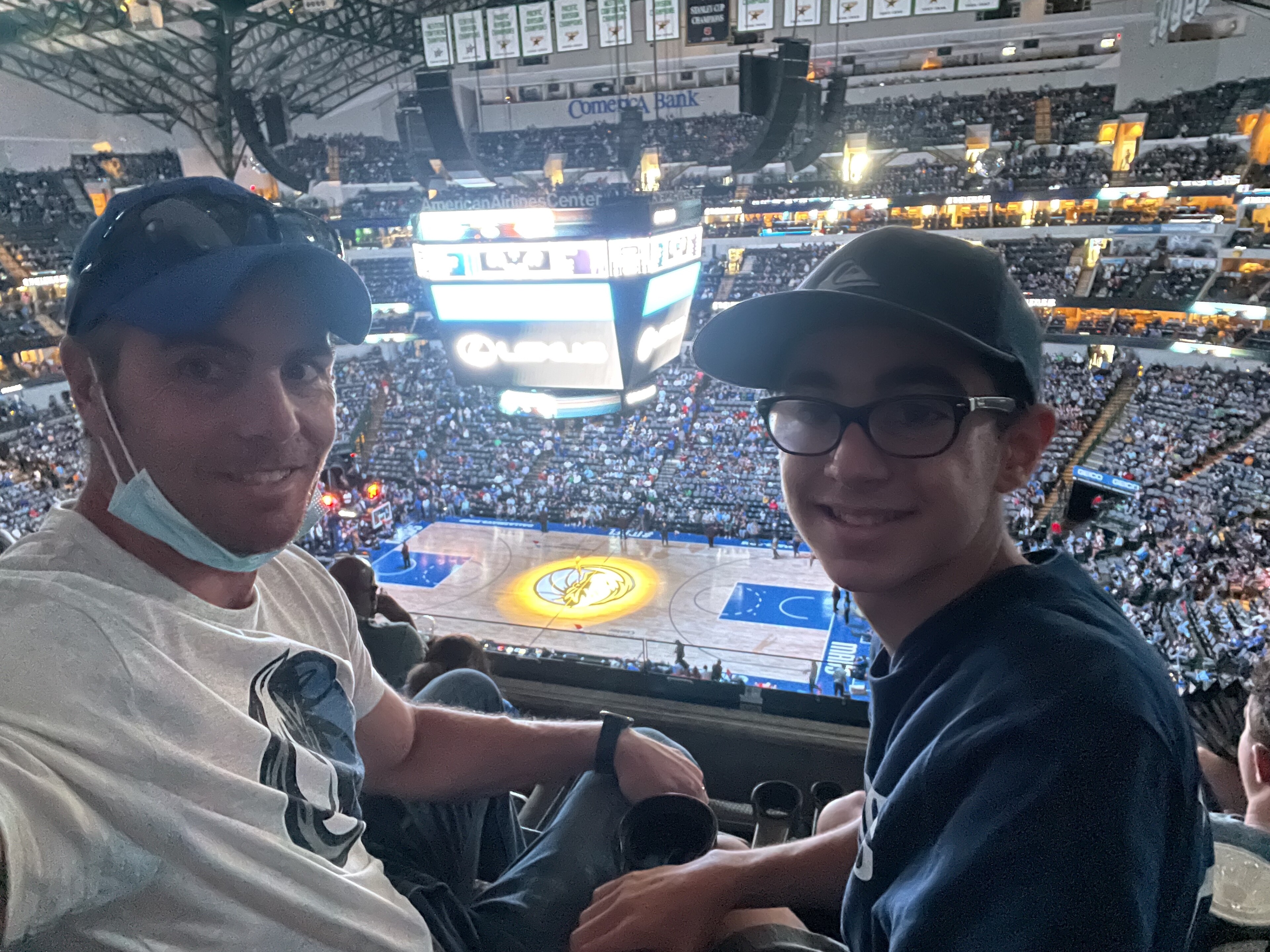 Dallas Mavericks vs. Sacramento Kings - NBA