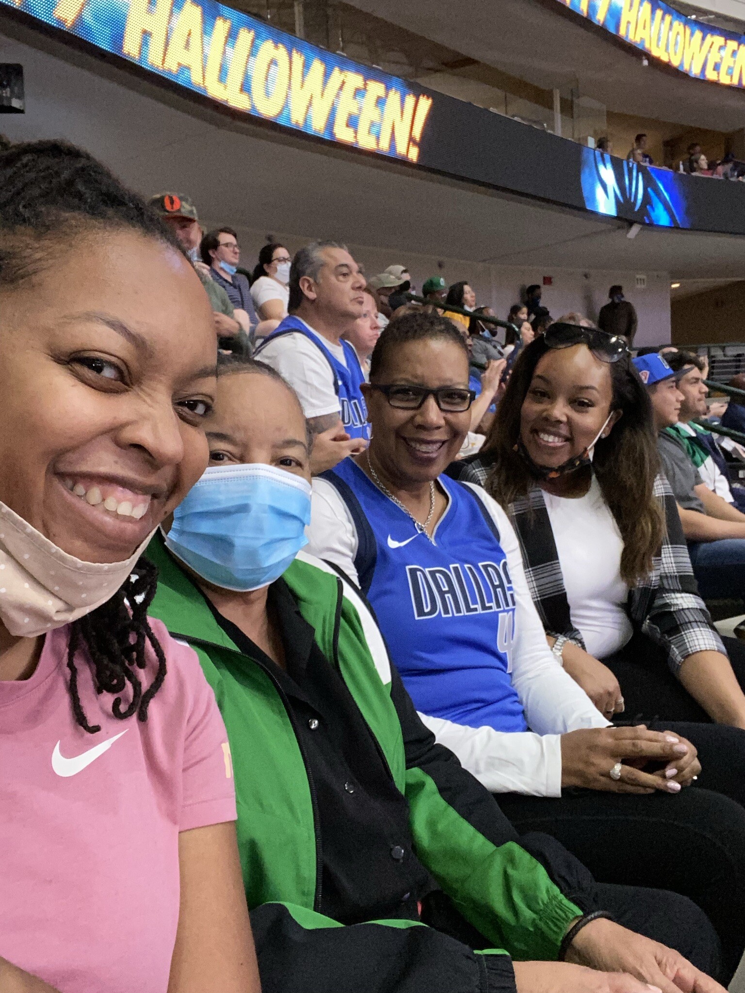 Dallas Mavericks vs. Sacramento Kings - NBA