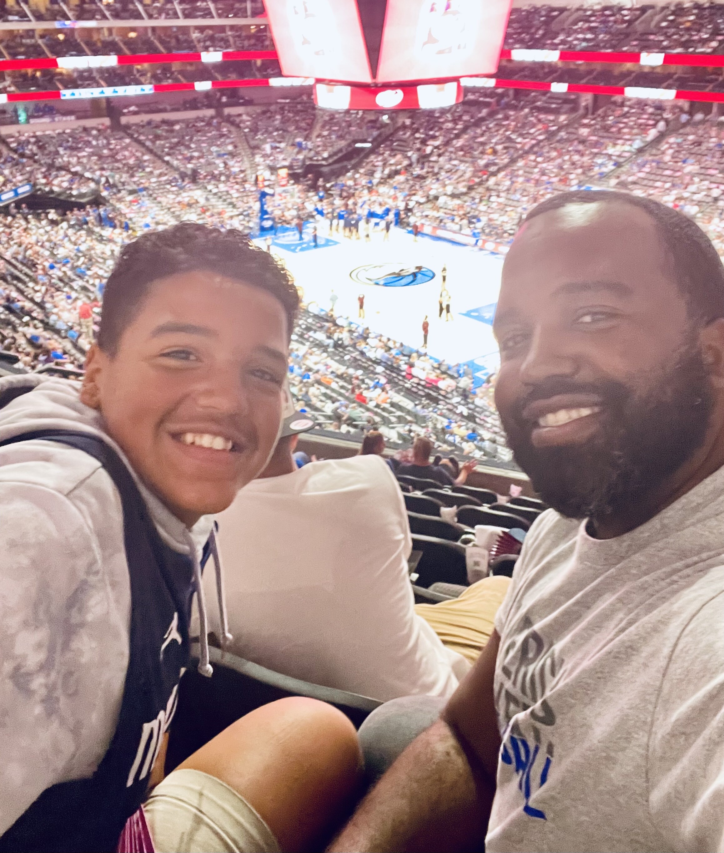 Dallas Mavericks vs. Sacramento Kings - NBA