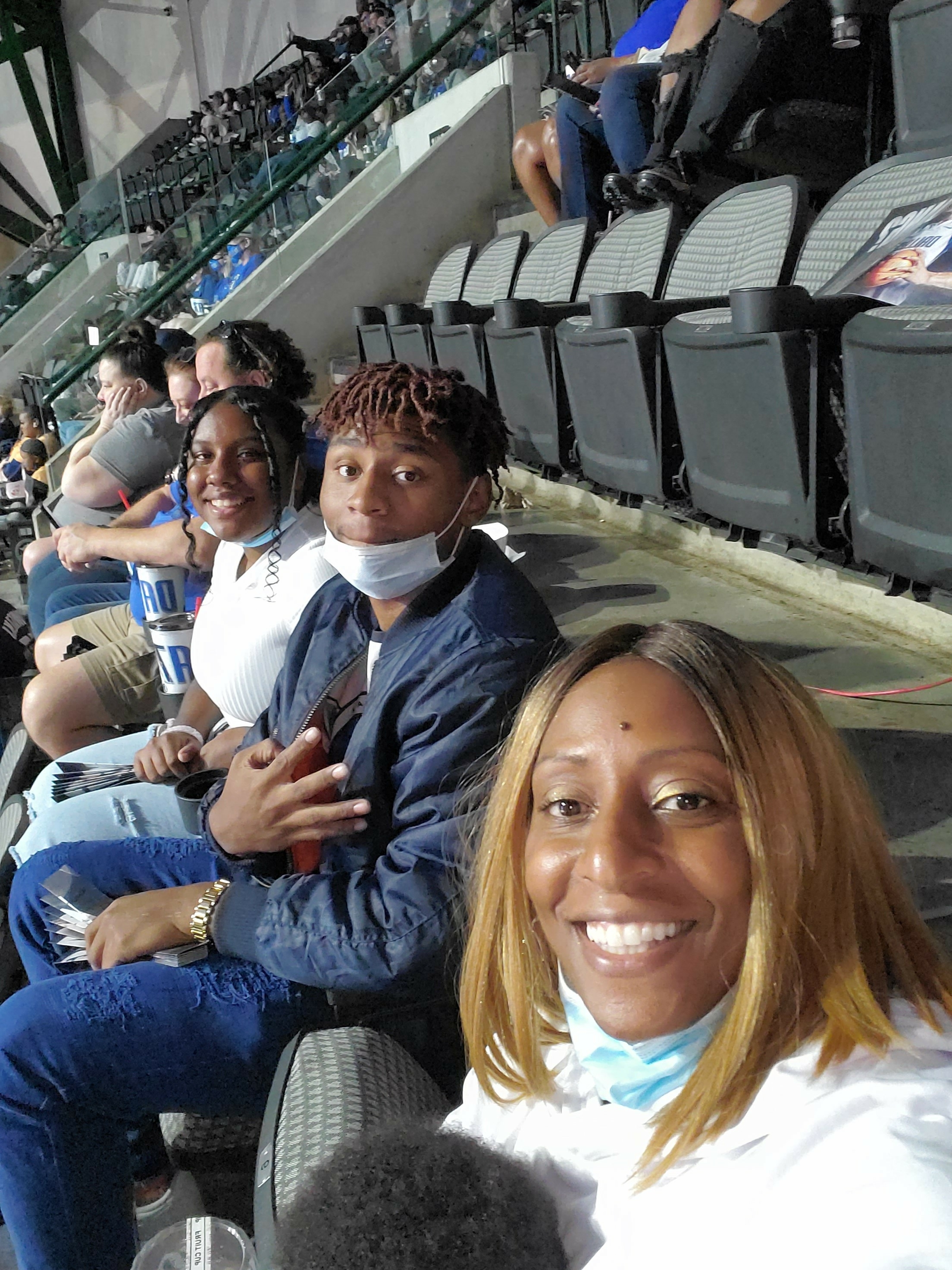 Dallas Mavericks vs. Sacramento Kings - NBA