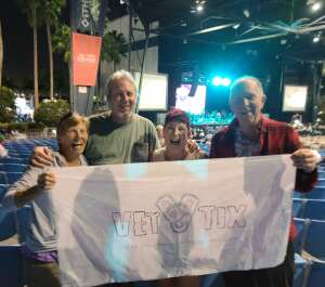 Cyndi attended Jimmy Buffett and the Coral Reefer Band on Dec 9th 2021 via VetTix 