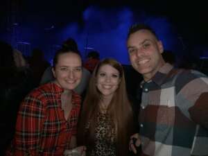 Wpoc's Acoustic Christmas Starring Chris Lane