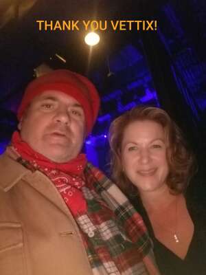 Wpoc's Acoustic Christmas Starring Chris Lane