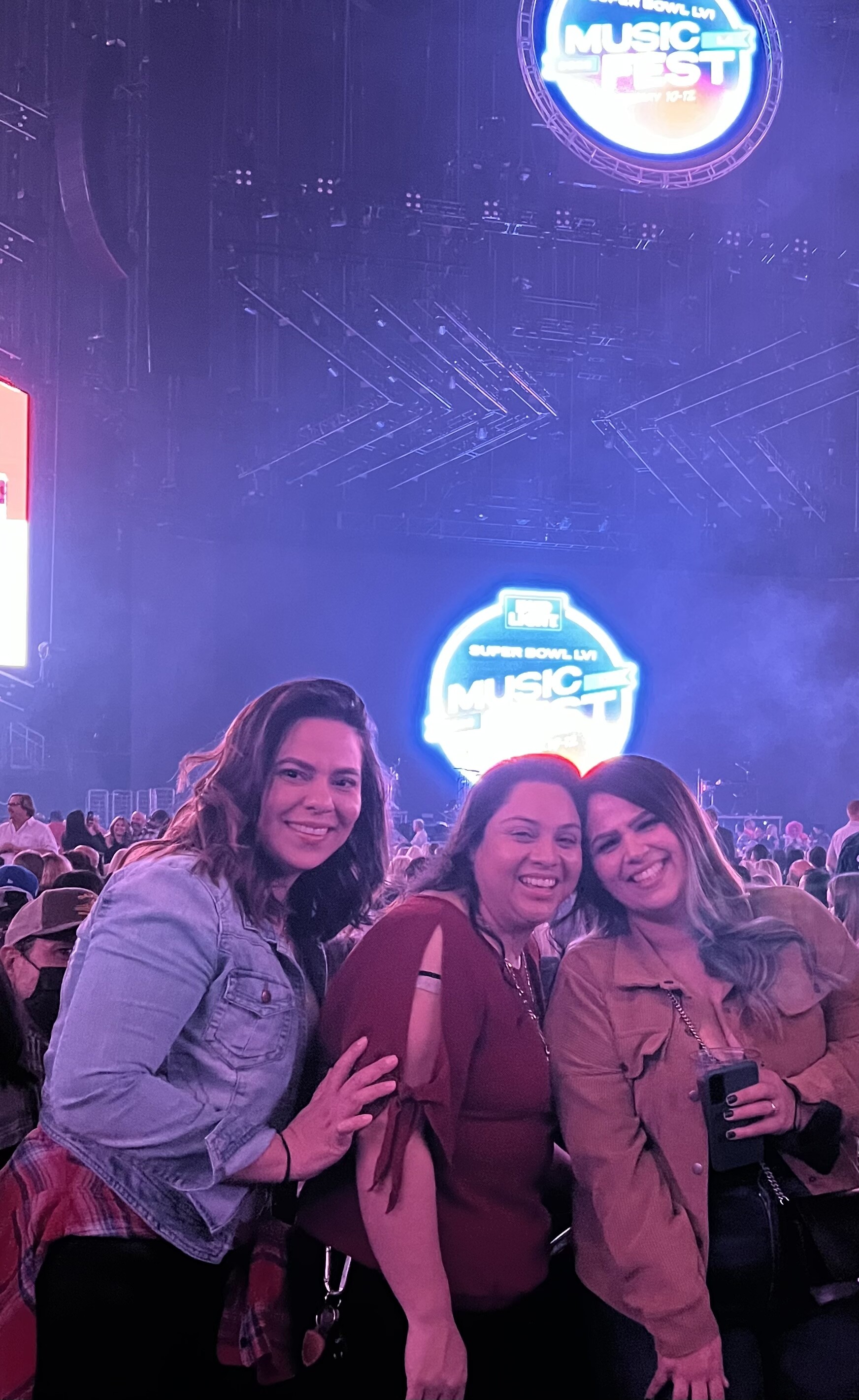 Bud Light Super Bowl Music Fest w/ Blake Shelton & Gwen Stefani