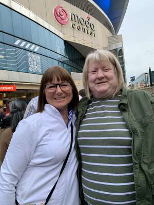 Journey: Freedom Tour 2022 With Very Special Guest Toto