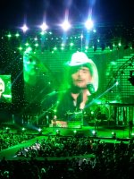 Brad Paisley - Crushin' It World Tour With Special Guests Eric Paslay and Cam