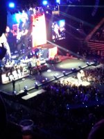 Brad Paisley - Crushin' It World Tour With Special Guests Eric Paslay and Cam