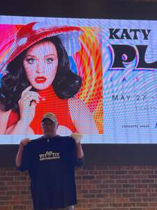 Jeff attended Katy Perry on May 28th 2022 via VetTix 