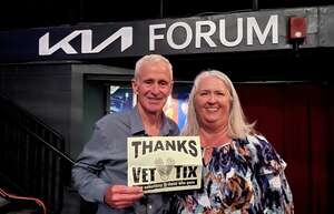 Chicago and Brian Wilson With Al Jardine and Blondie Chaplin