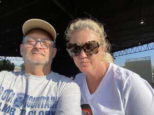 Chicago and Brian Wilson With Al Jardine and Blondie Chaplin