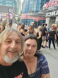 Leslie attended Rod Stewart With Special Guest Cheap Trick on Jul 5th 2022 via VetTix 