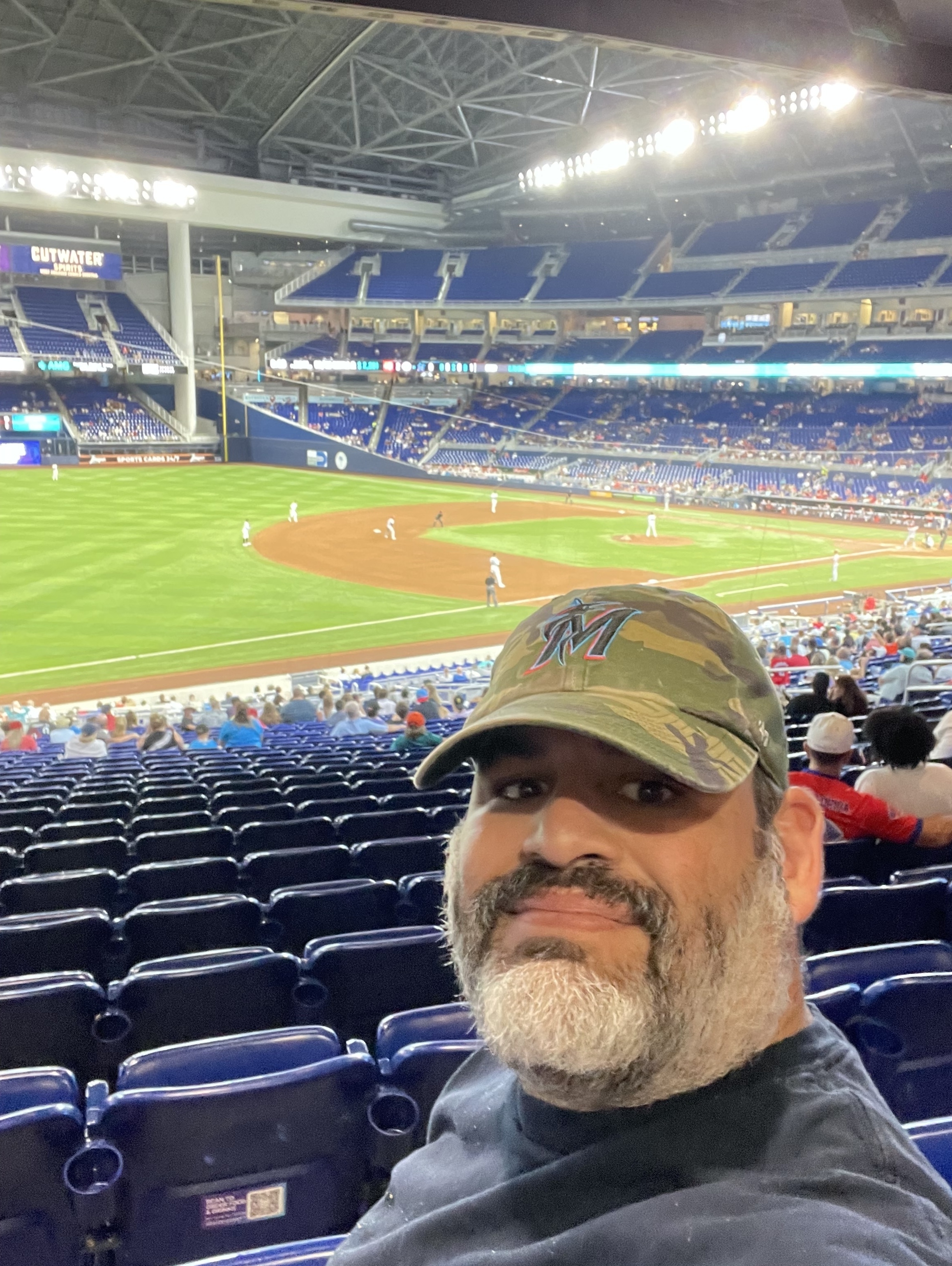 Miami Marlins - MLB vs Cincinnati Reds
