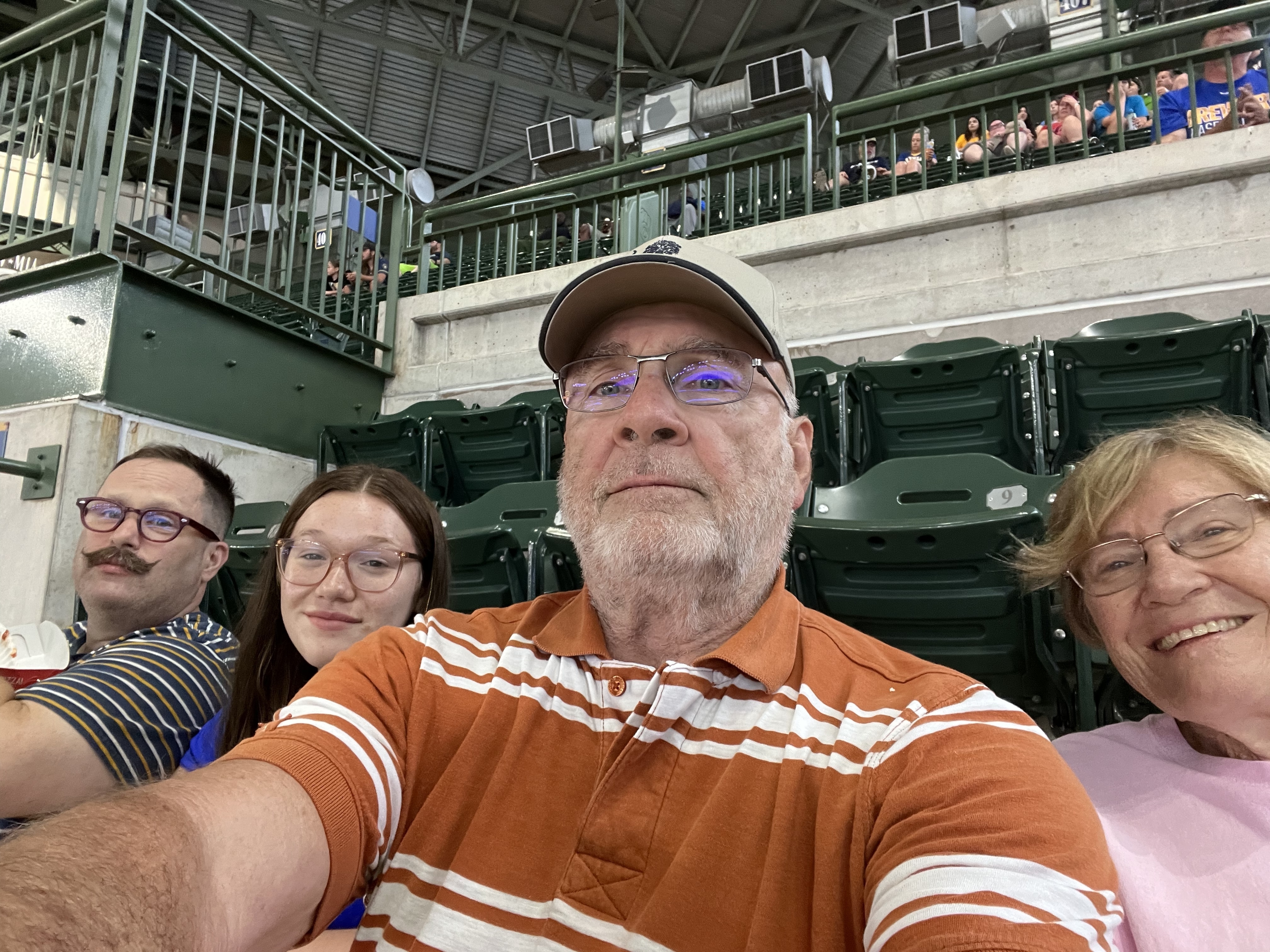 Milwaukee Brewers - MLB vs Chicago Cubs