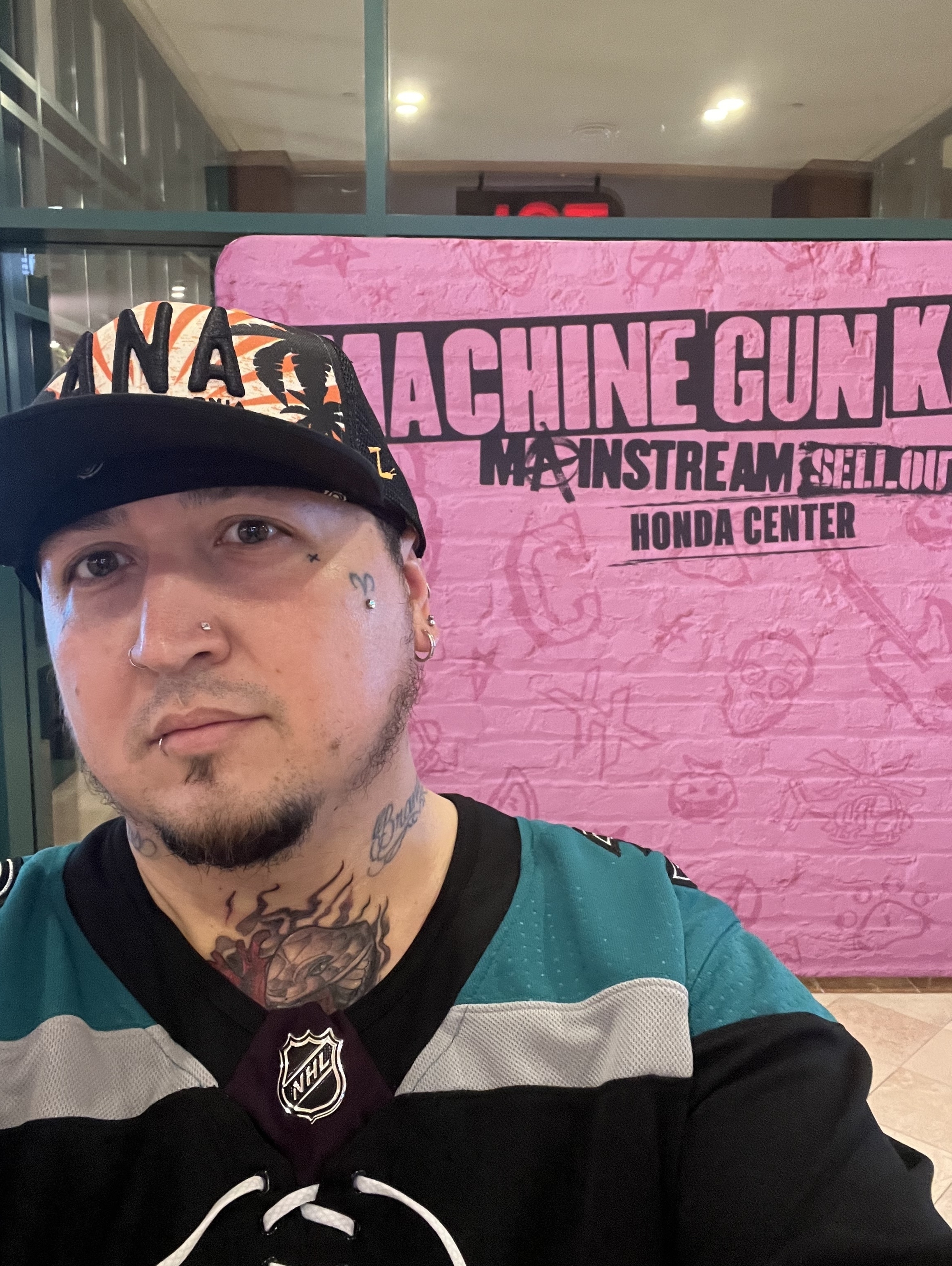 Machine Gun Kelly - Mainstream Sellout Tour