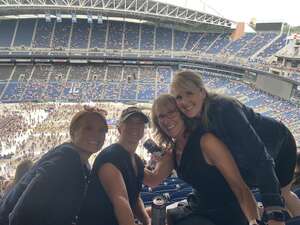 Kelli attended Kenny Chesney: Here and Now Tour on Jul 16th 2022 via VetTix 