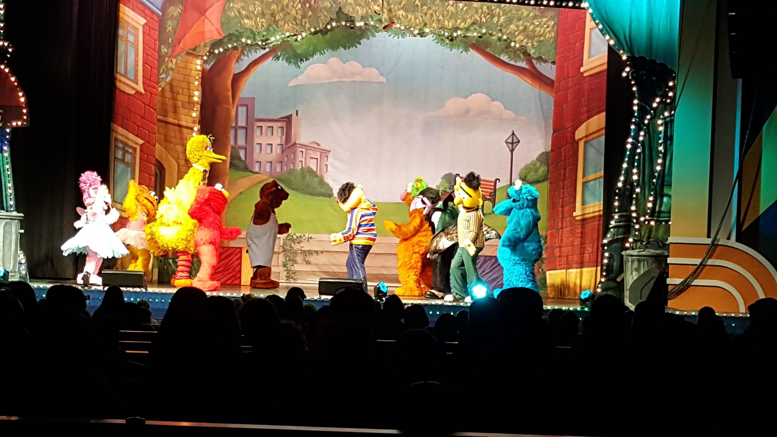 Sesame Street Live: Make a New Friend