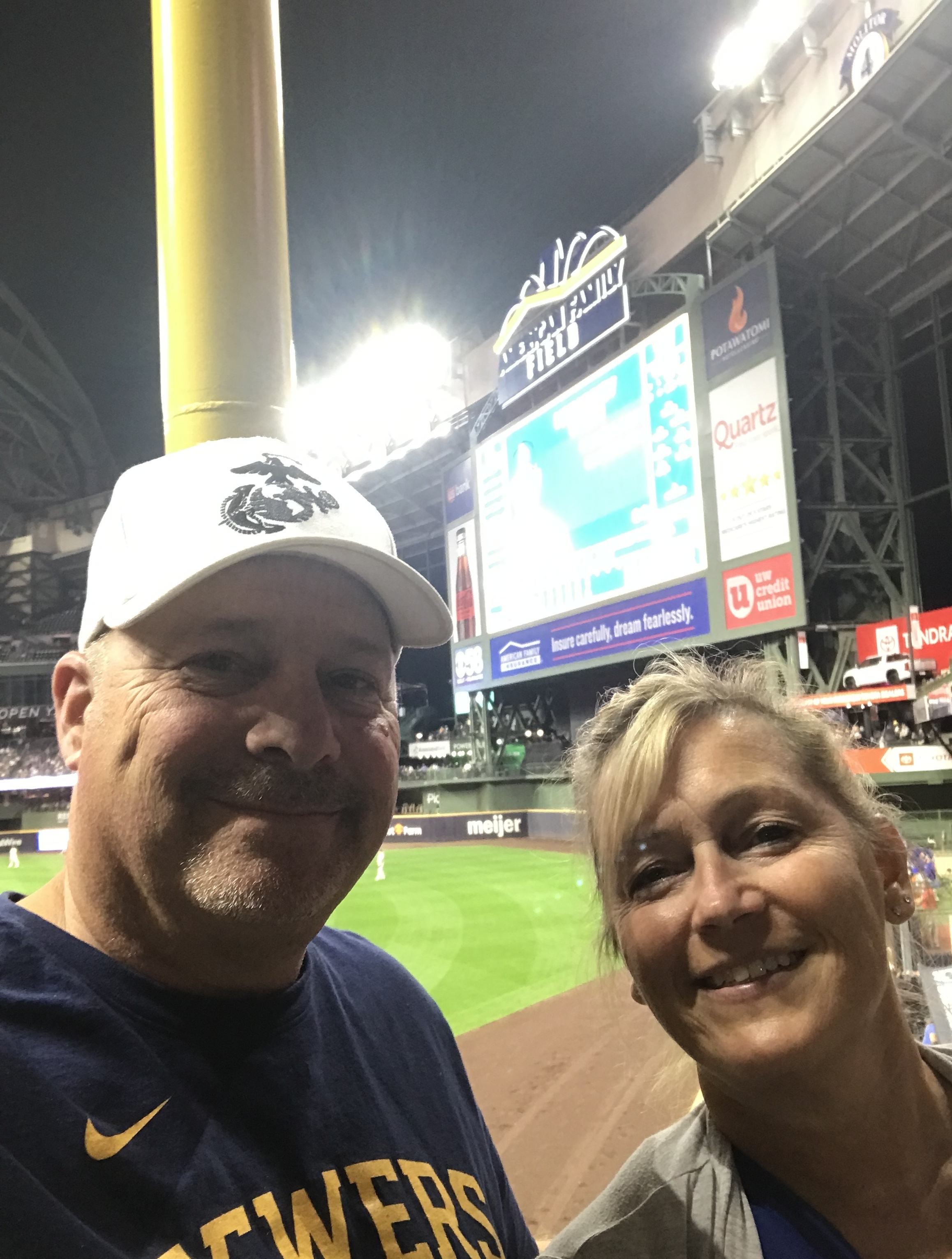 Milwaukee Brewers - MLB vs Los Angeles Dodgers