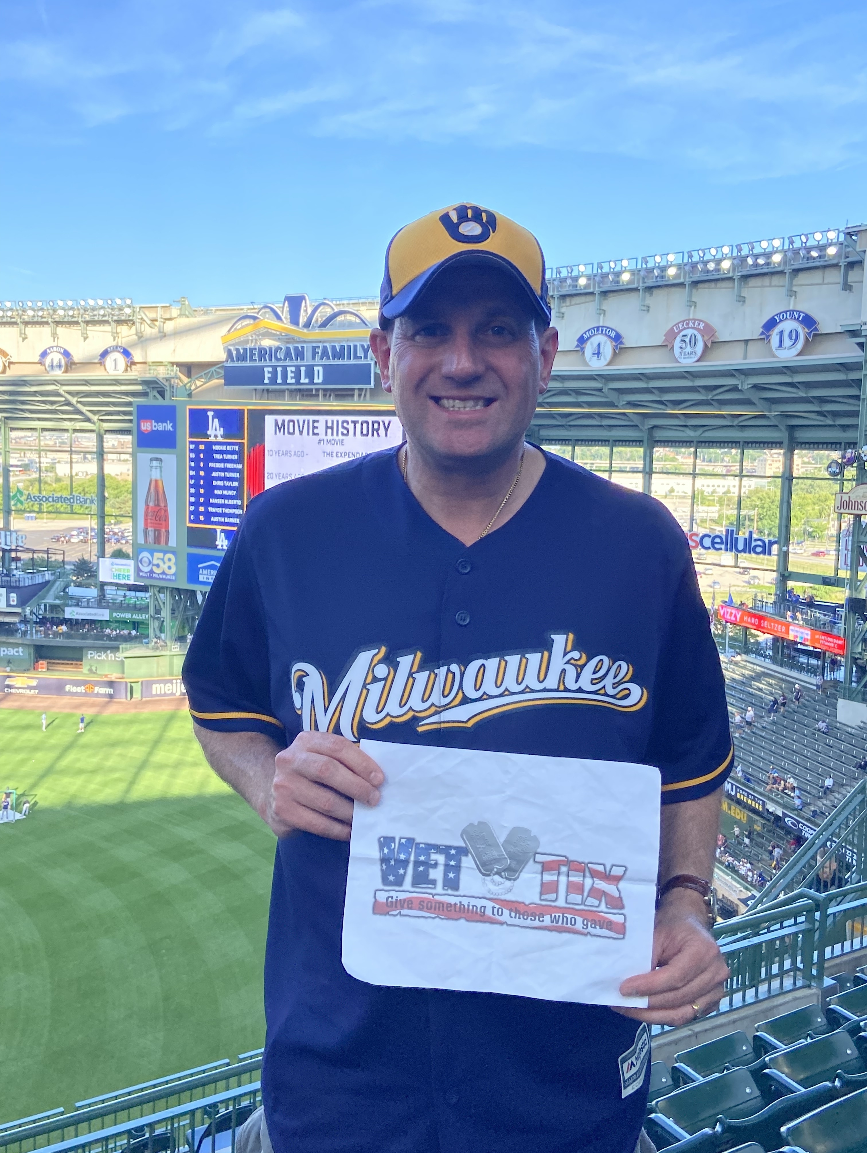 Milwaukee Brewers - MLB vs Los Angeles Dodgers