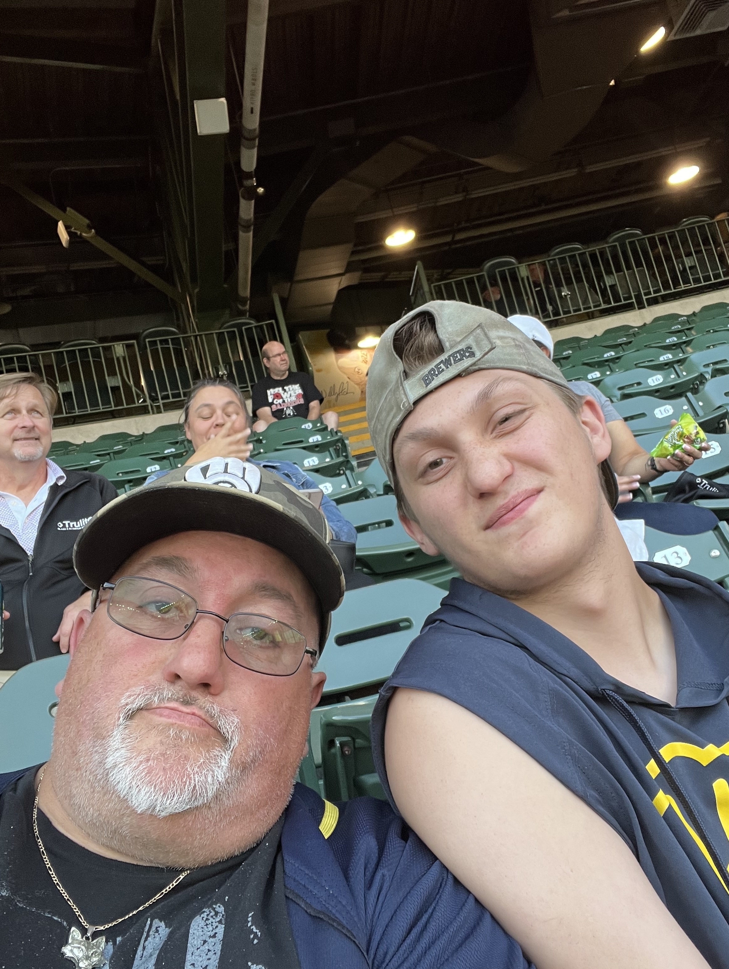 Milwaukee Brewers - MLB vs Los Angeles Dodgers