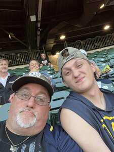 Milwaukee Brewers - MLB vs Los Angeles Dodgers