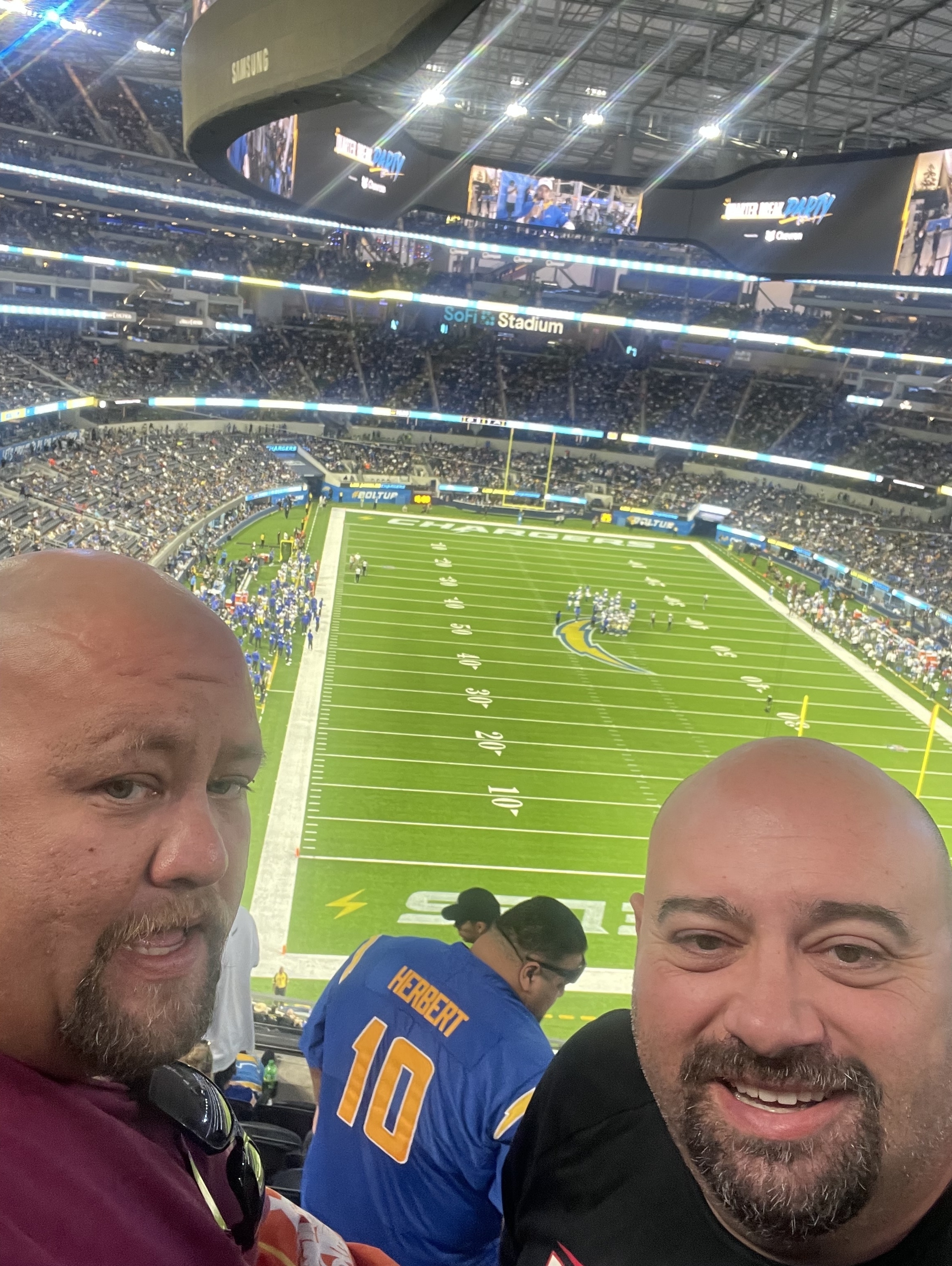 Los Angeles Chargers - NFL vs Los Angeles Rams