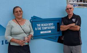 The Beach Boys & the Temptations