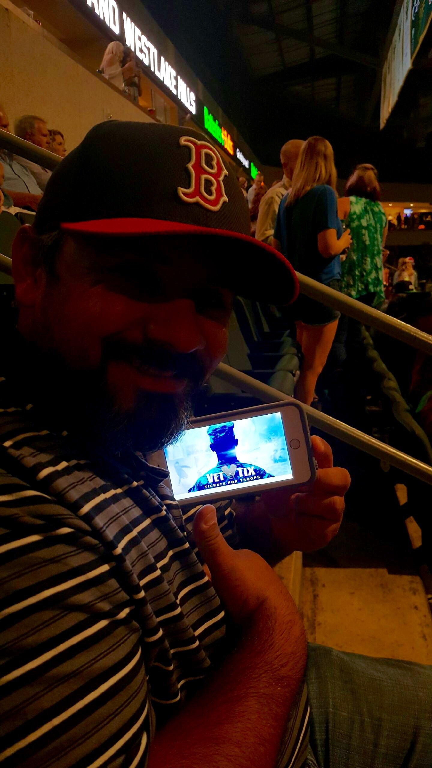 Brad Paisley - Life Amplified World Tour With Special Guests Tyler Farr and Maddie and Tae