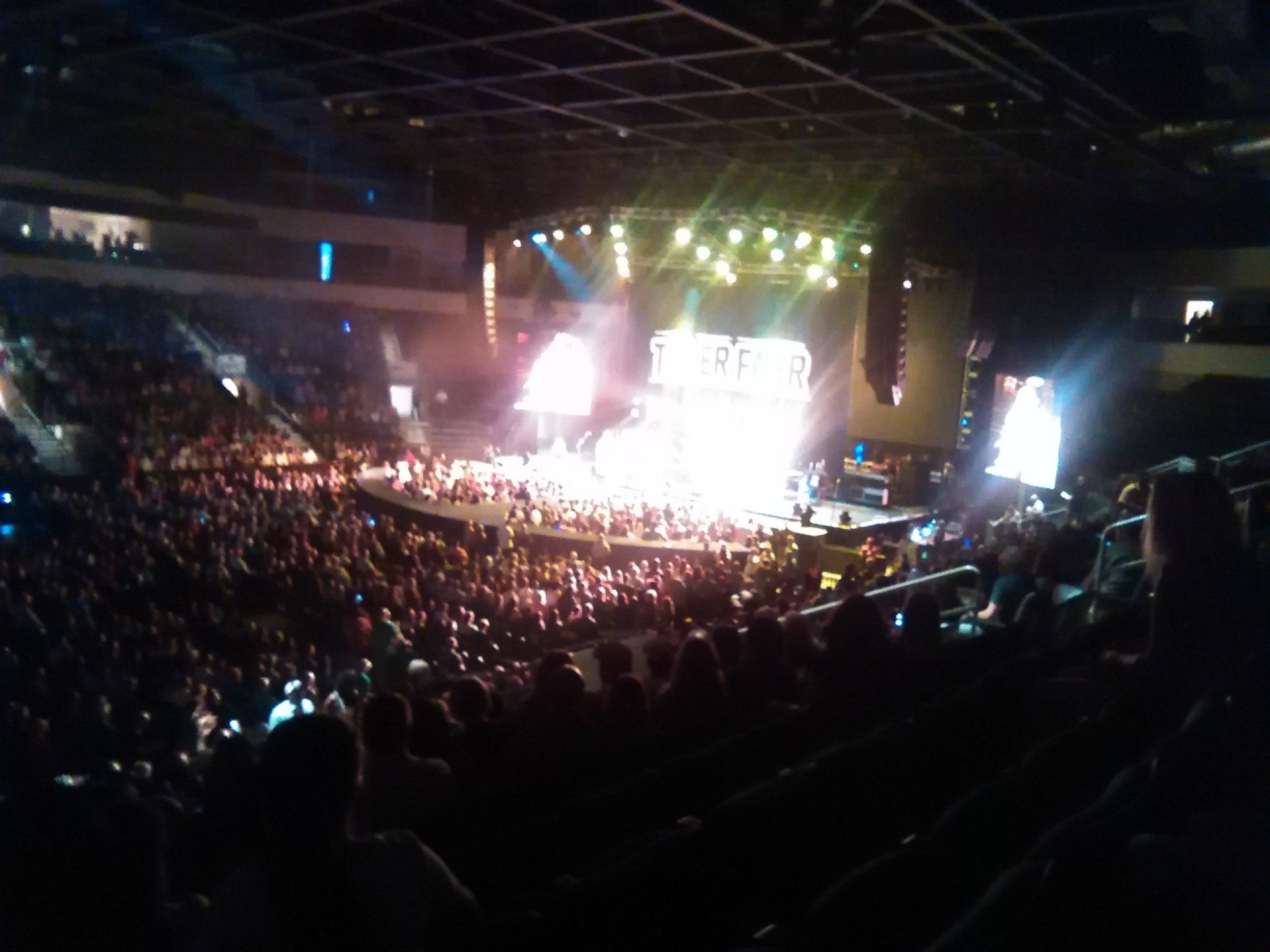 Brad Paisley - Life Amplified World Tour With Special Guests Tyler Farr and Maddie and Tae