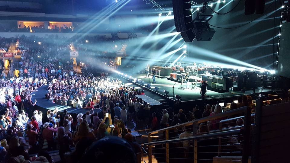 Brad Paisley - Life Amplified World Tour With Special Guests Tyler Farr and Maddie and Tae
