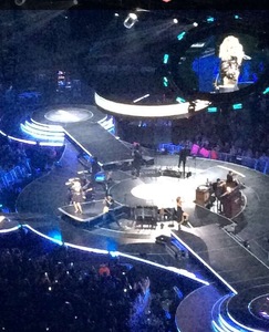 Carrie Underwood - the Storyteller Tour- Stories in the Round With Special Guest Easton Corbin and the Swon Brothers