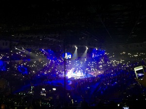 Carrie Underwood - the Storyteller Tour- Stories in the Round With Special Guest Easton Corbin and the Swon Brothers