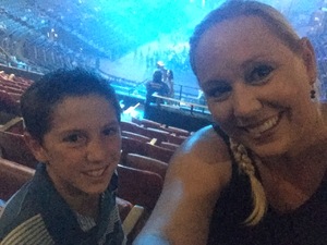 Carrie Underwood - the Storyteller Tour- Stories in the Round With Special Guest Easton Corbin and the Swon Brothers