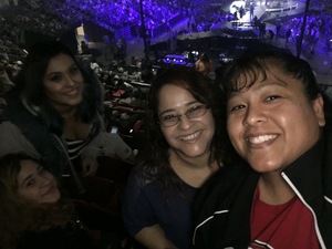 Carrie Underwood - the Storyteller Tour- Stories in the Round With Special Guest Easton Corbin and the Swon Brothers