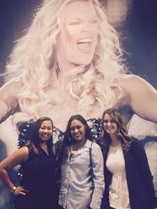 Carrie Underwood - the Storyteller Tour- Stories in the Round With Special Guest Easton Corbin and the Swon Brothers