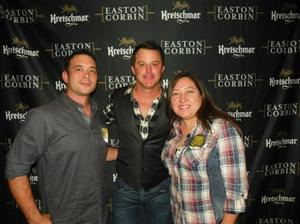 Carrie Underwood - the Storyteller Tour- Stories in the Round With Special Guest Easton Corbin and the Swon Brothers