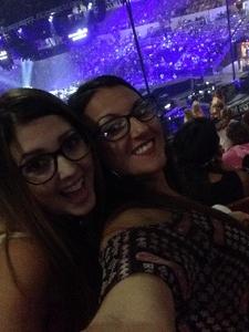 Carrie Underwood - the Storyteller Tour- Stories in the Round With Special Guest Easton Corbin and the Swon Brothers