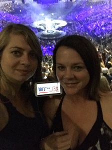 Carrie Underwood - the Storyteller Tour- Stories in the Round With Special Guest Easton Corbin and the Swon Brothers