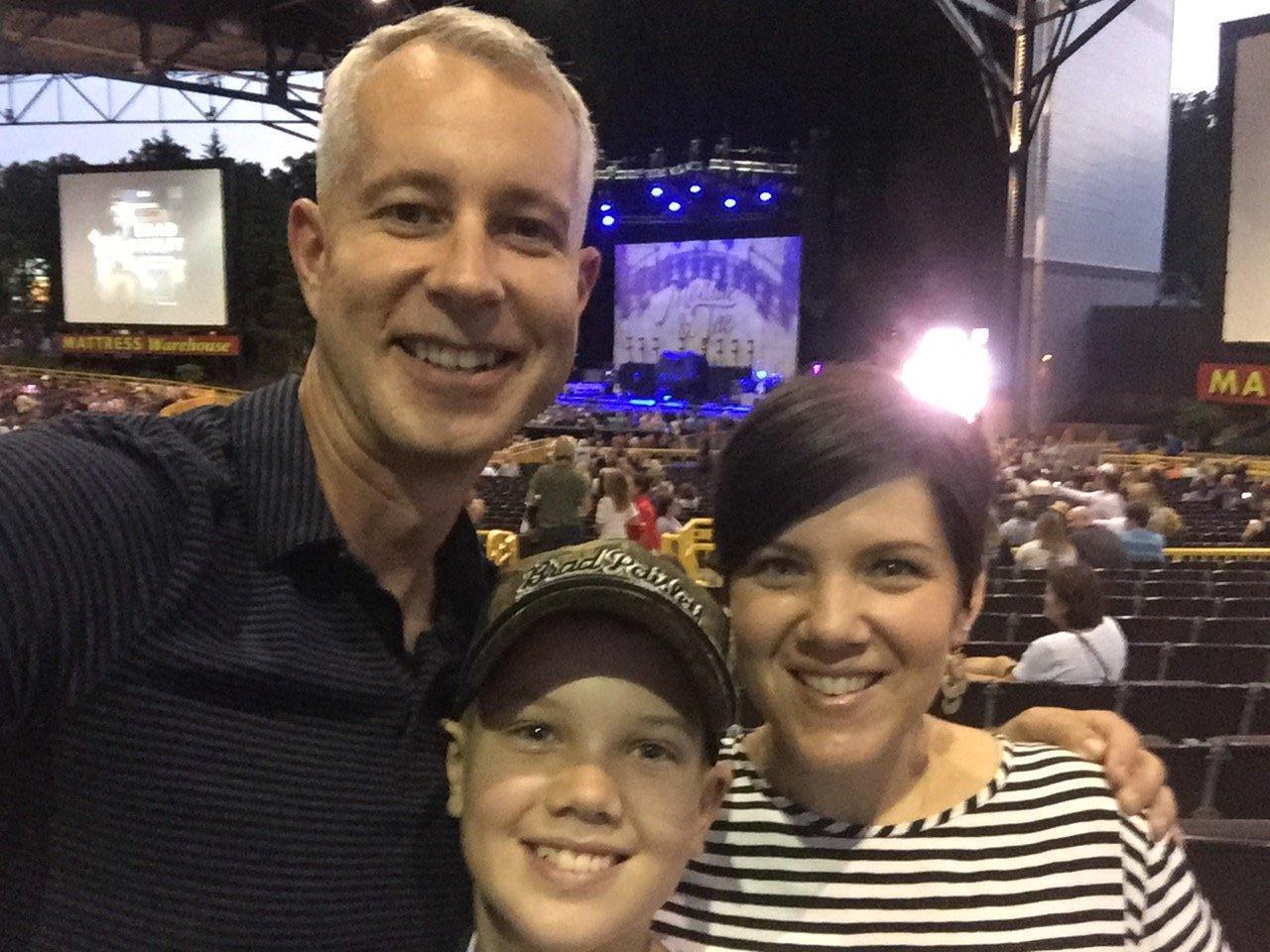 Brad Paisley: Life Amplified World Tour With Special Guest Tyler Farr, Maddie and Tae