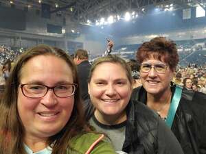 Thomas Rhett: Bring the Bar to You Tour