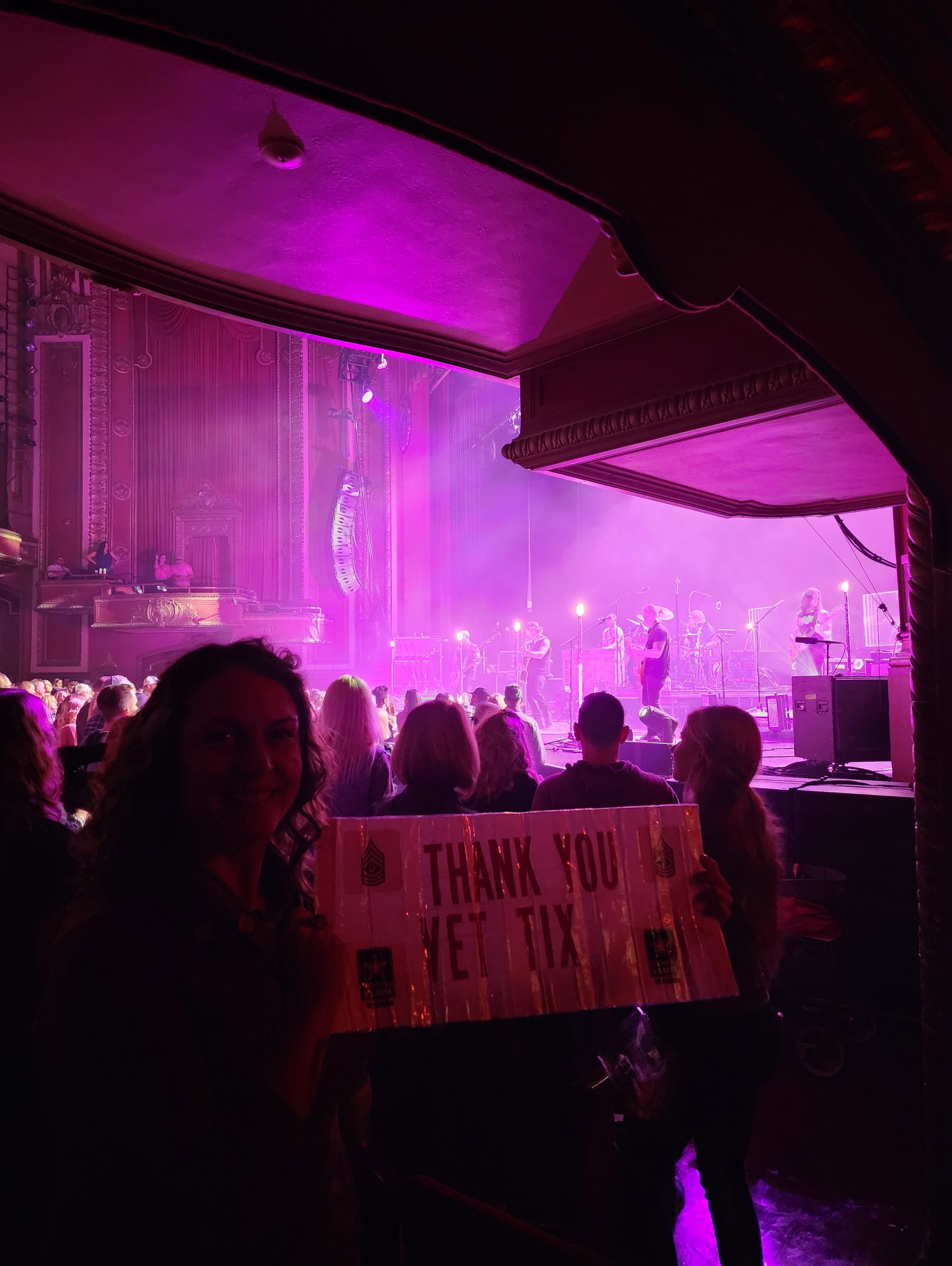 Kip Moore - Fire on Wheels Tour