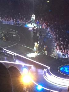 Carrie Underwood - the Storyteller Tour- Stories in the Round With Special Guest Easton Corbin and the Swon Brothers